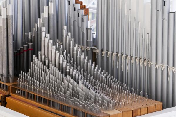 A pipe organ sale